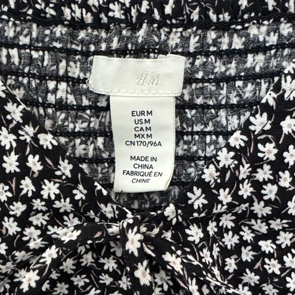 H&M Black and White Patterned Blouse - Picture 2 of 4